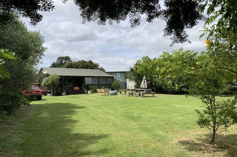 Photo of property in 10 Morrison Road, Matapouri, Whangarei, 0173