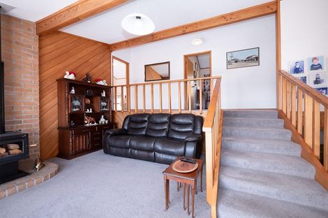 Photo of property in 5 Puketiro Place, Paihia, 0200