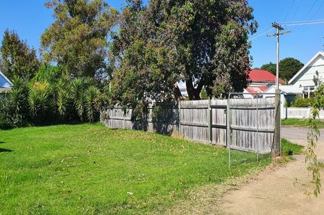Photo of property in 1 Lyndhurst Street, Awapuni, Gisborne, 4010