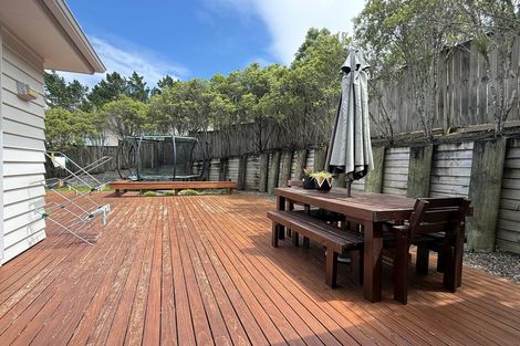 Photo of property in 66 Harrowglen Drive, Northcross, Auckland, 0630