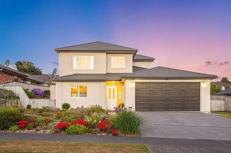 Photo of property in 3 Routeburn Avenue, Aotea, Porirua, 5024