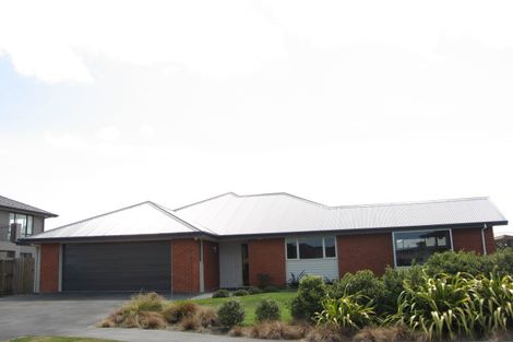 Photo of property in 3 Belgrove Place, Parklands, Christchurch, 8083