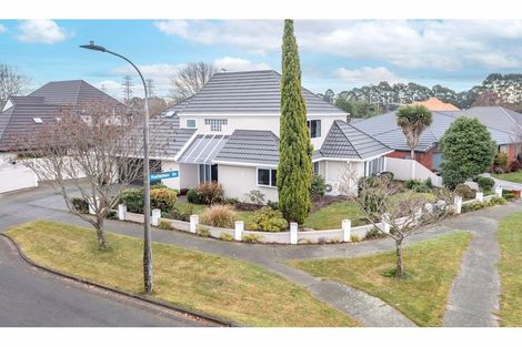 Photo of property in 2 Hatfield Place, Avonhead, Christchurch, 8042