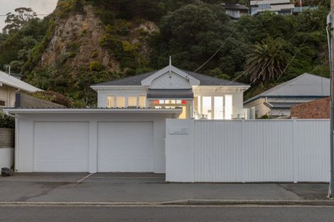 Photo of property in 81 Marine Parade, Seatoun, Wellington, 6022