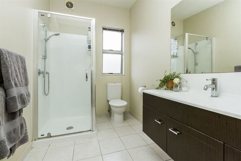 Photo of property in 5/40 Scarlet Oak Drive, Schnapper Rock, Auckland, 0632