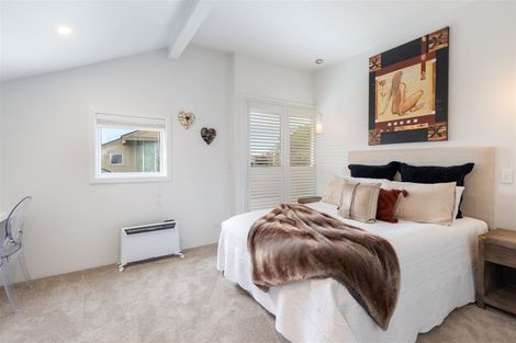 Photo of property in 9b Weka Street, Fendalton, Christchurch, 8041