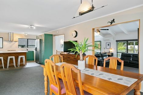 Photo of property in 117 Wakeman Road, Acacia Bay, Taupo, 3330