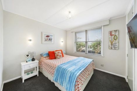 Photo of property in 13 Bradbury Road, Botany Downs, Auckland, 2010