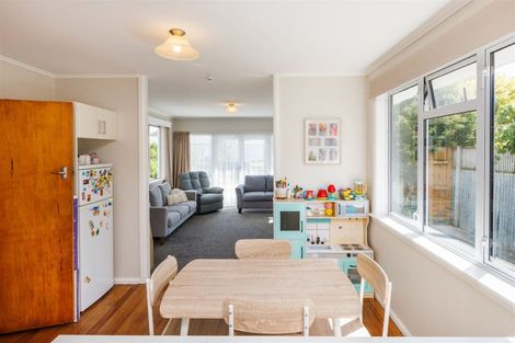 Photo of property in 9 Kingston Street, Awapuni, Palmerston North, 4412