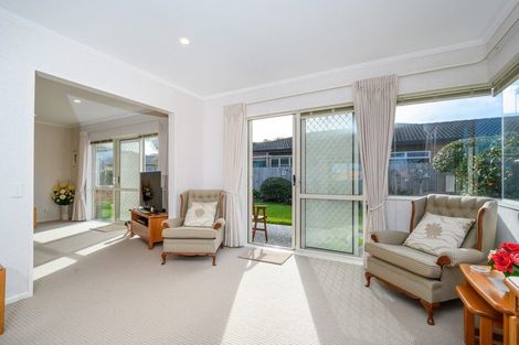 Photo of property in 16 Chalmers Close, Orewa, 0931