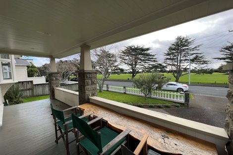 Photo of property in 22 Walker Road, Point Chevalier, Auckland, 1022