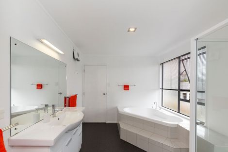 Photo of property in 23 Walnut Grove, Kelvin Grove, Palmerston North, 4414