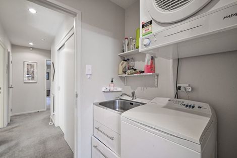 Photo of property in 16 Hikanui Drive, Havelock North, 4130