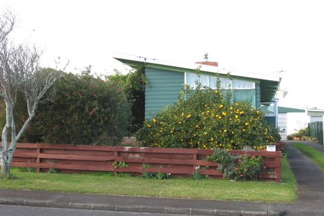 Photo of property in 24 Clayton Road, Manurewa, Auckland, 2102