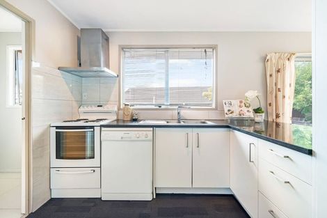 Photo of property in 1/11 Tomintoul Place, Highland Park, Auckland, 2010