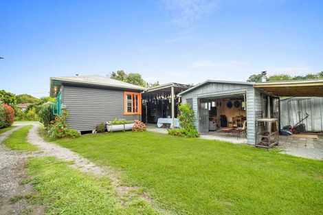 Photo of property in 30 Waingake Road, Manutuke, 4072