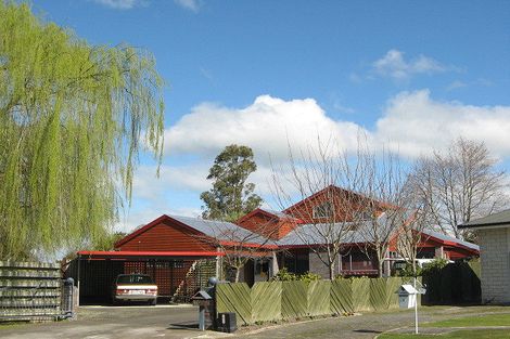 Photo of property in 8 Willow Grove, Waipukurau, 4200