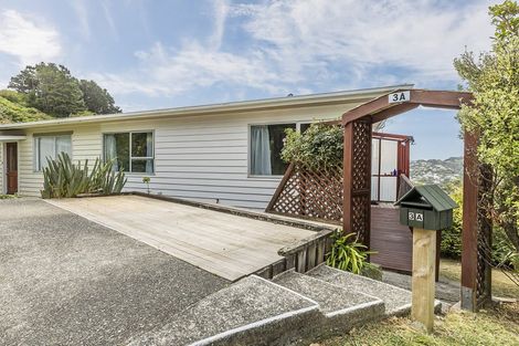 Photo of property in 3a Oldham Way, Crofton Downs, Wellington, 6035