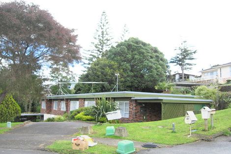 Photo of property in 2/14 Heron Place, Pakuranga Heights, Auckland, 2010