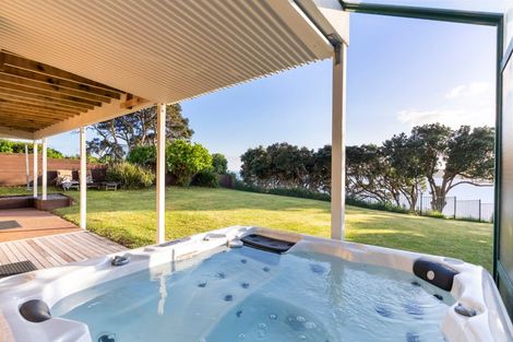 Photo of property in 26 Monyash Road, Manly, Whangaparaoa, 0930