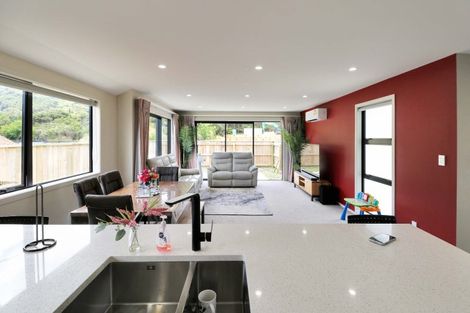 Photo of property in 99 Meremere Street, Wainuiomata, Lower Hutt, 5014