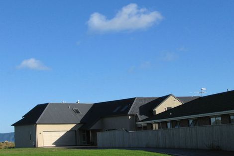 Photo of property in 16b Major Durie Place, Waikanae Beach, Waikanae, 5036