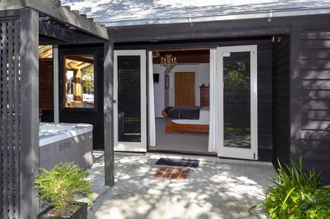 Photo of property in 9-11 Rosebank Grove, Waikanae, 5036