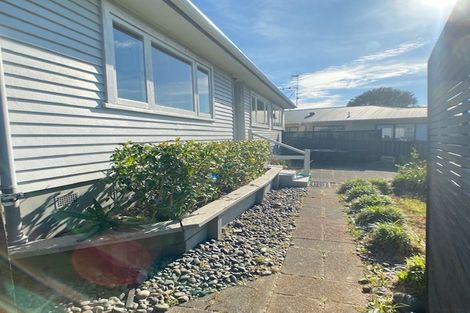 Photo of property in 95 View Road, Henderson, Auckland, 0612