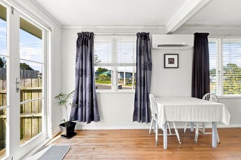 Photo of property in 57 Chorley Avenue, Massey, Auckland, 0614