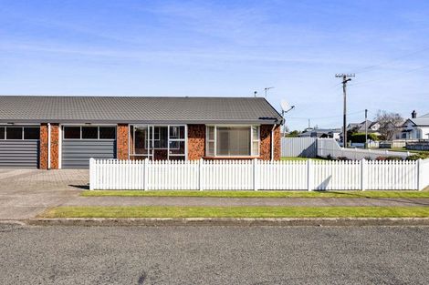 Photo of property in 19 Furlong Street, Hawera, 4610