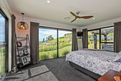 Photo of property in 1 Te Roera Drive, Taradale, Napier, 4112