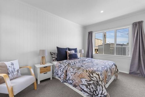 Photo of property in 60 Wallath Road, Westown, New Plymouth, 4310