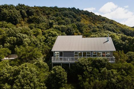 Photo of property in 20 Valley Street, Island Bay, Wellington, 6023