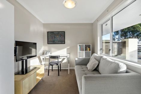 Photo of property in 225 Muritai Road, Eastbourne, Lower Hutt, 5013