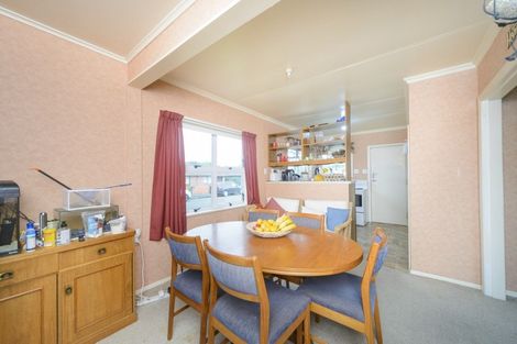 Photo of property in 1 Cremorne Avenue, Hokowhitu, Palmerston North, 4410