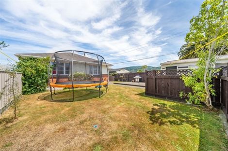 Photo of property in 12 Bristol Street, Trentham, Upper Hutt, 5018