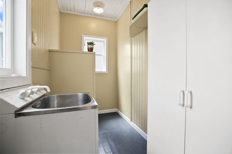 Photo of property in 76 Rimu Street, Maeroa, Hamilton, 3200