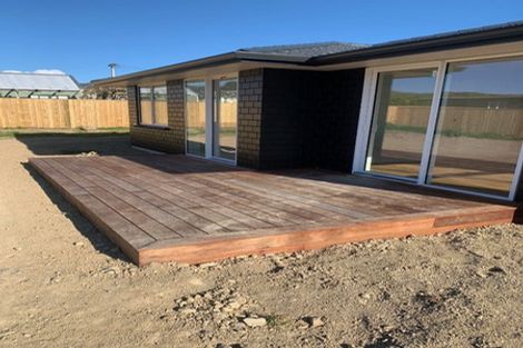 Photo of property in 6 Ropata Te Ao Way, Otaki, 5512