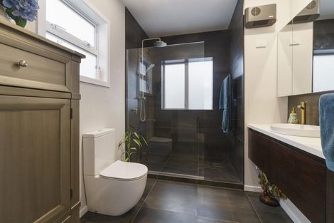 Photo of property in 100 Picasso Drive, West Harbour, Auckland, 0618