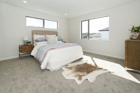 Photo of property in 133a Sunset Road, Totara Vale, Auckland, 0632