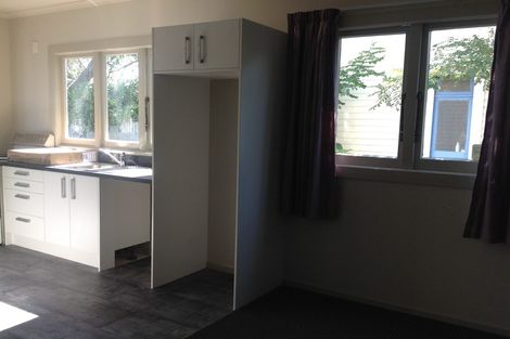 Photo of property in 437 Featherston Street, Palmerston North, 4414