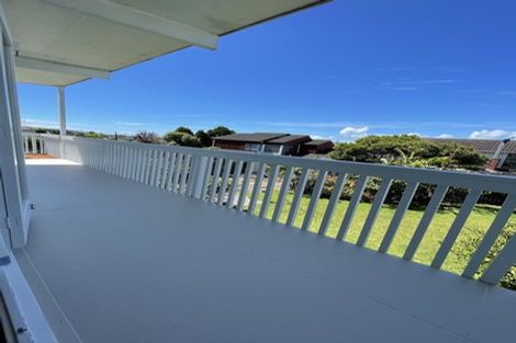 Photo of property in 81 Forrest Hill Road, Milford, Auckland, 0620