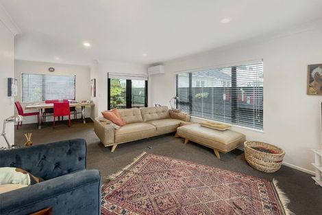 Photo of property in 2/358 Waiwhetu Road, Fairfield, Lower Hutt, 5011