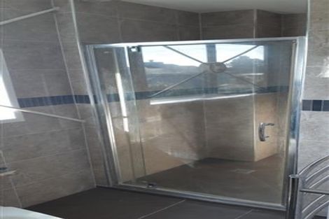 Photo of property in 553b East Coast Road, Browns Bay, Auckland, 0630