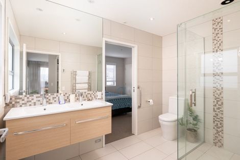 Photo of property in 24 Pukenamu Road, Rainbow Point, Taupo, 3330