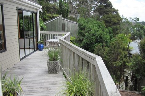 Photo of property in 2/34 Oruamo Place, Beach Haven, Auckland, 0626