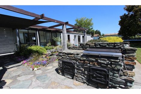 Photo of property in 12 Howick Road, Blenheim, 7201