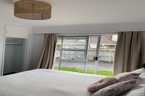 Photo of property in 53 John F Kennedy Drive, Milson, Palmerston North, 4414