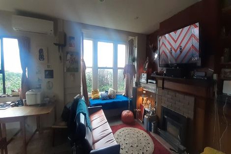 Photo of property in 20 Athol Place, Ravensbourne, Dunedin, 9022