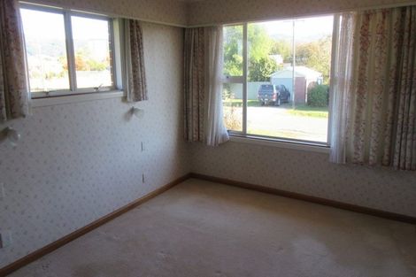 Photo of property in 2 Victoria Street, Waimate, 7924